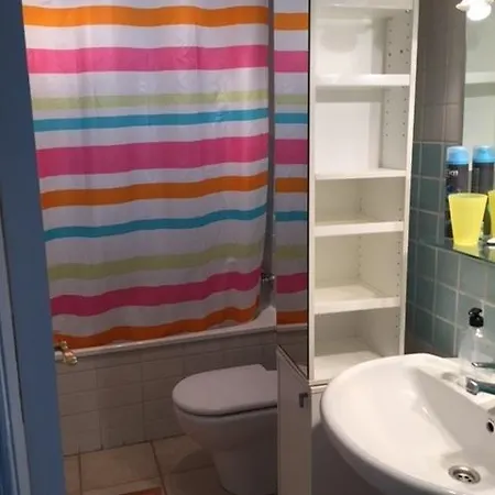 公寓 Apartamento La Pineda 阿德耶