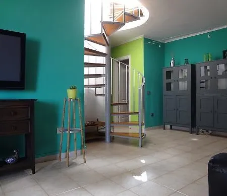 公寓 Apartamento La Pineda 阿德耶